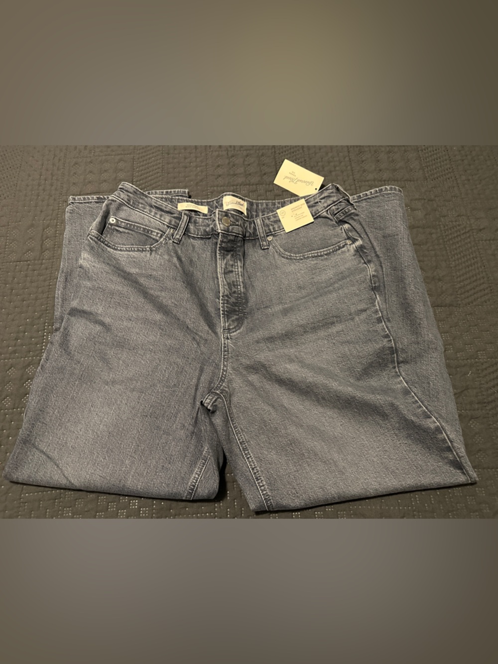 Universal Threads Juniors Jeans High Rise Straight 17R Lighter Washed